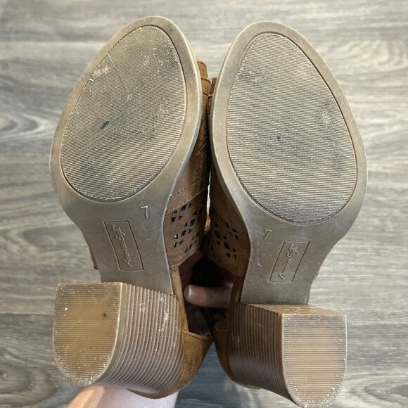 American Eagle Open Toe Block Heels Size 7 Cut Out Buckled Booties Tan Brown - Picture 8 of 10